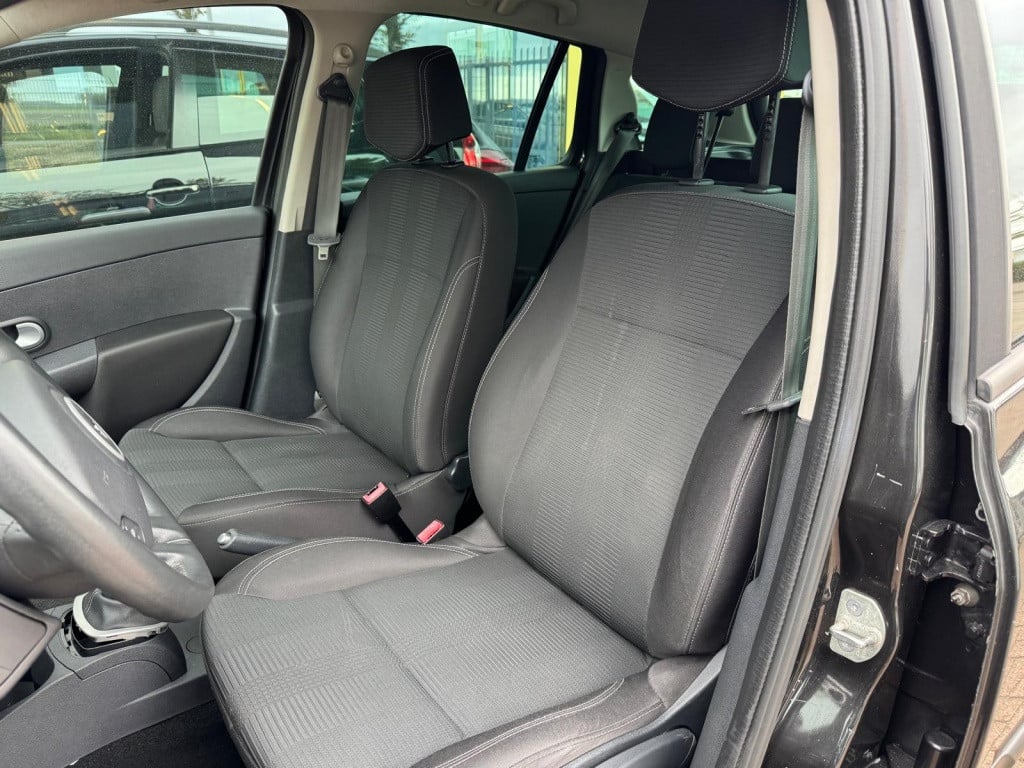 Renault Clio estate 1.2 tce collection