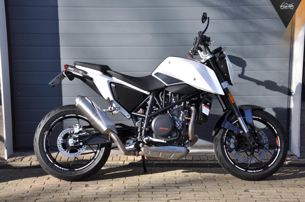 KTM 690 Duke Als nieuw, 12000 km!