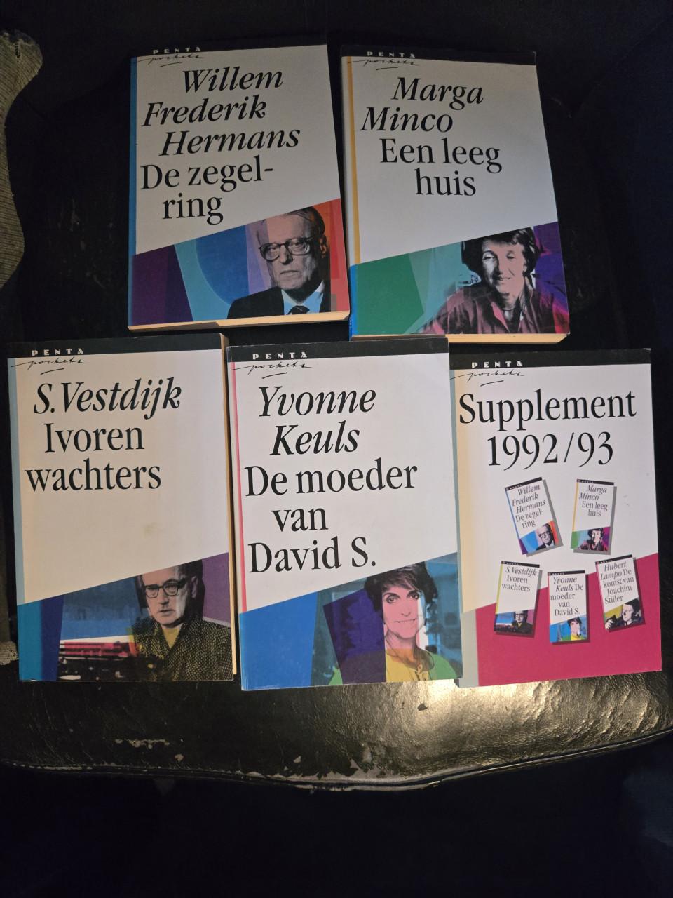 Voorjaarsopruiming Kleding, boeken en huishoudelijke spulletjes