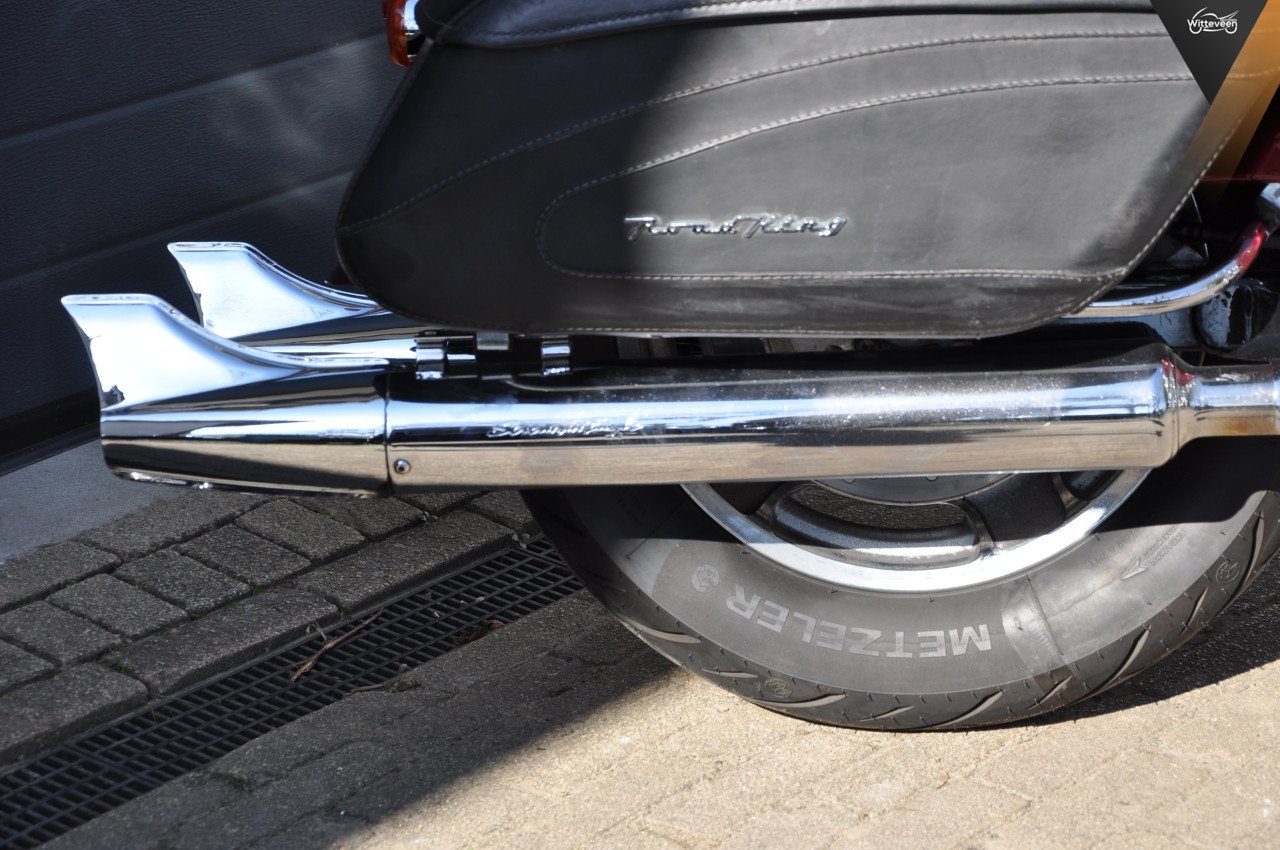 Harley Davidson FLHRSI Road King Custom Strakke motor!