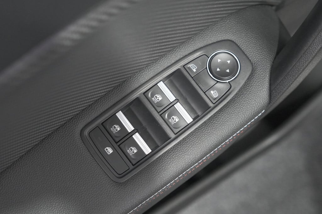 Renault Captur mild hybrid 140 edc r.s. line | camera | navigatie | stoelve