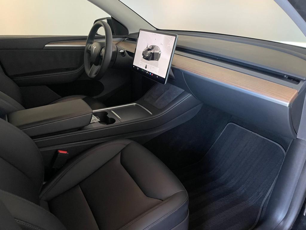 Tesla Model Y long range awd 75 kwh