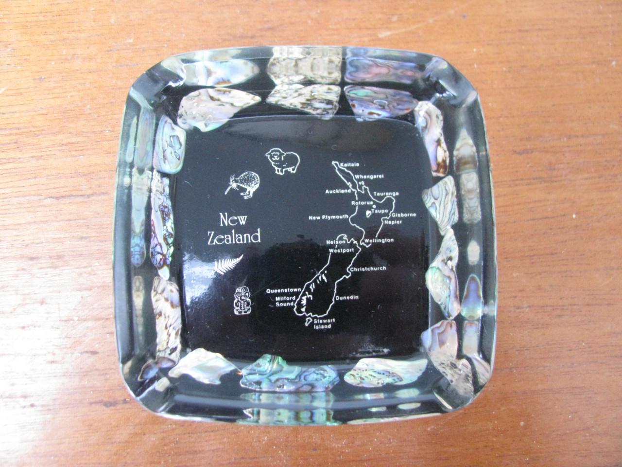 Asbakje uit Nieuw-Zeeland.