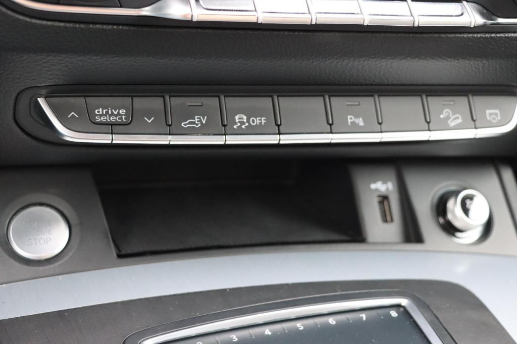 Audi Q5 50 tfsie quattro s-line edition competition 300pk s-tronic | soh 92