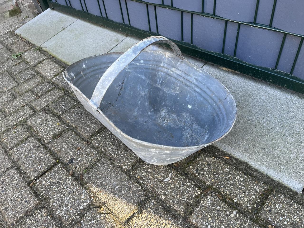 Zaaibak verzinkt metaal