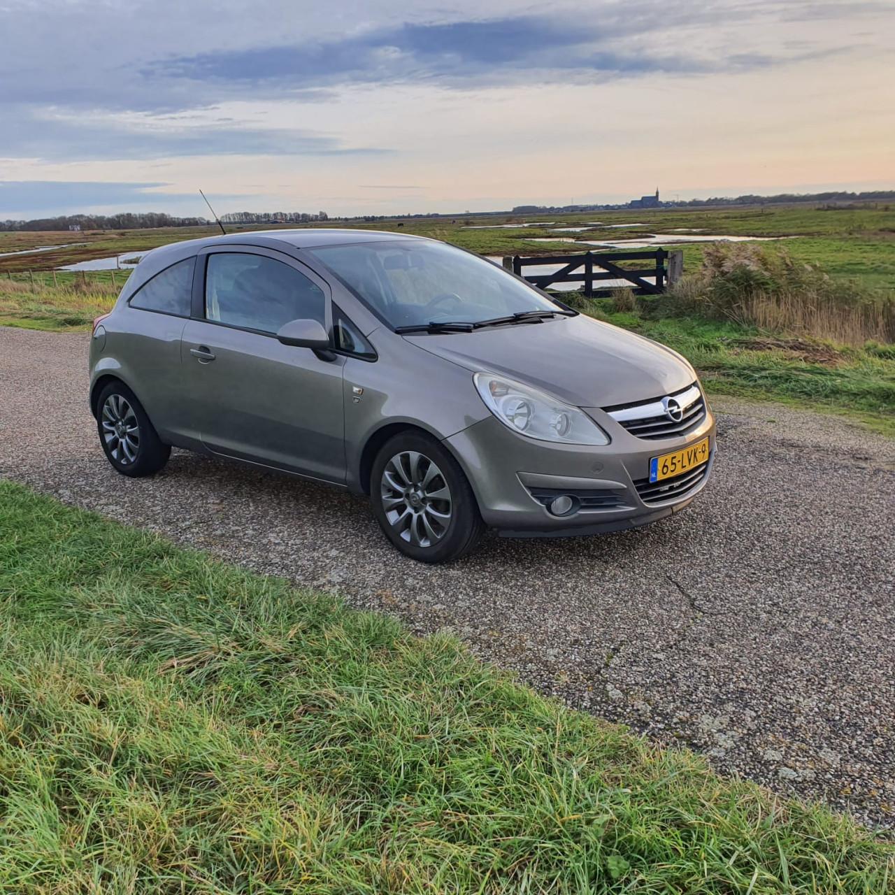 Opel Corsa 1.4-16V '111' Edition