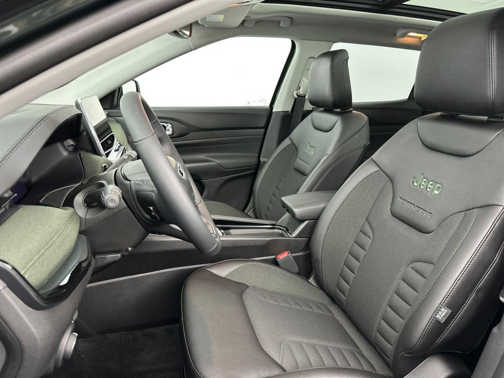 Jeep Compass 1.5t e-hybrid the north star | winterpack | camera | parkeerse
