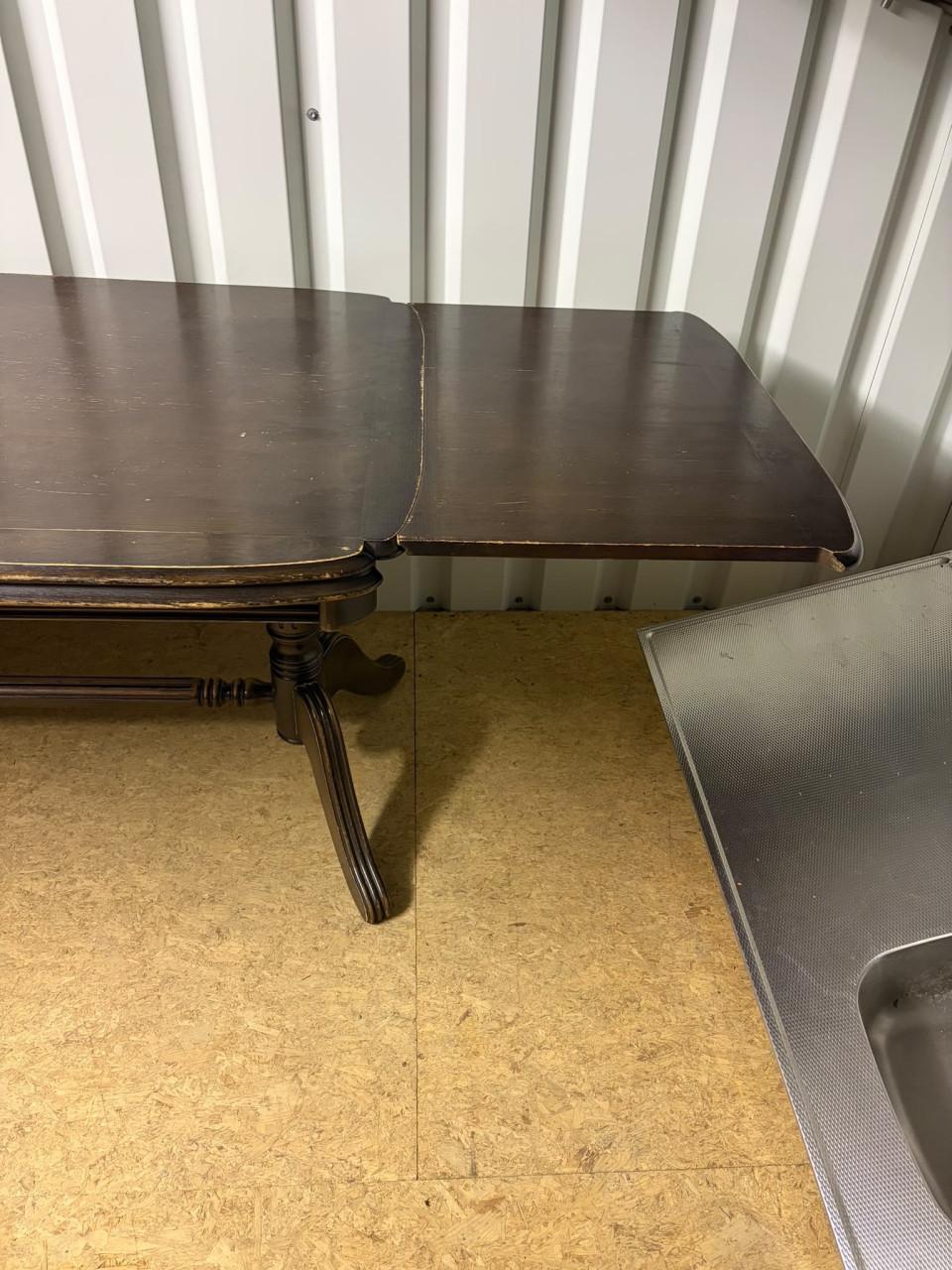 Houten eettafel