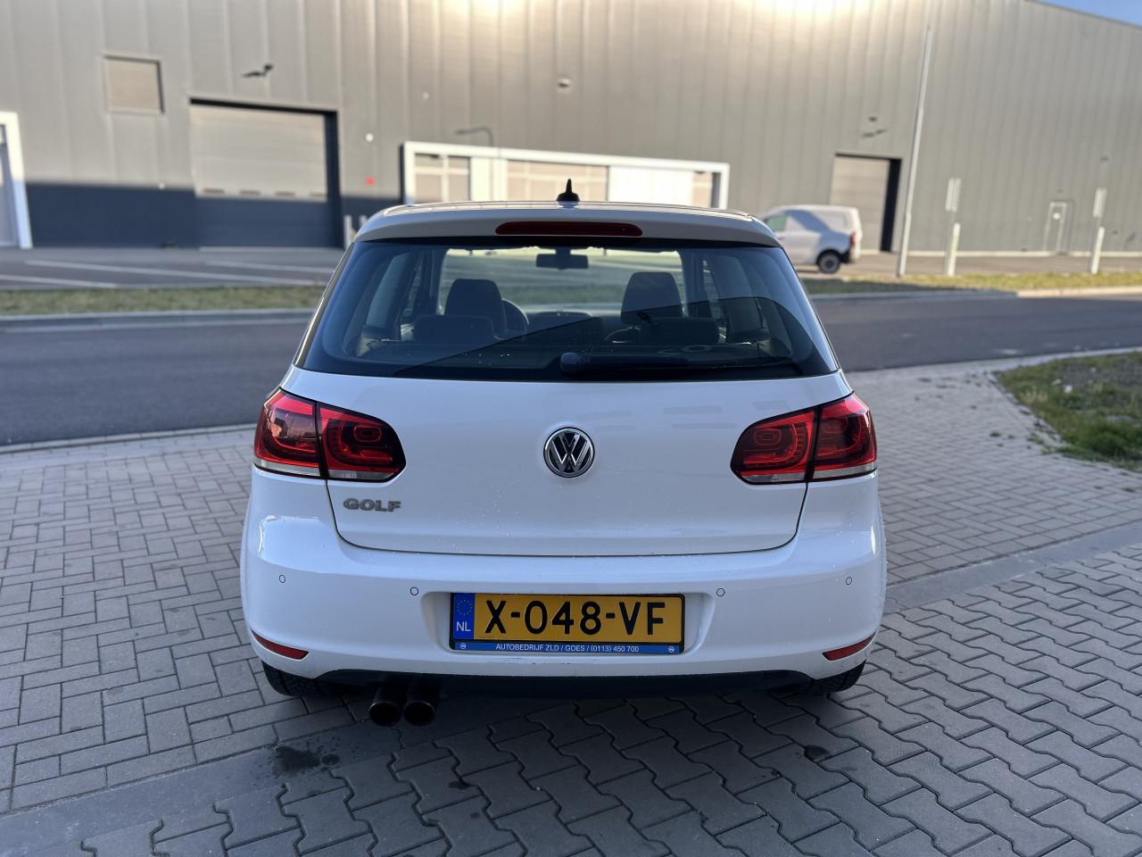 Volkswagen Golf 1.4 TSI Highline/STOELV/APK/AIRCO/PDC/