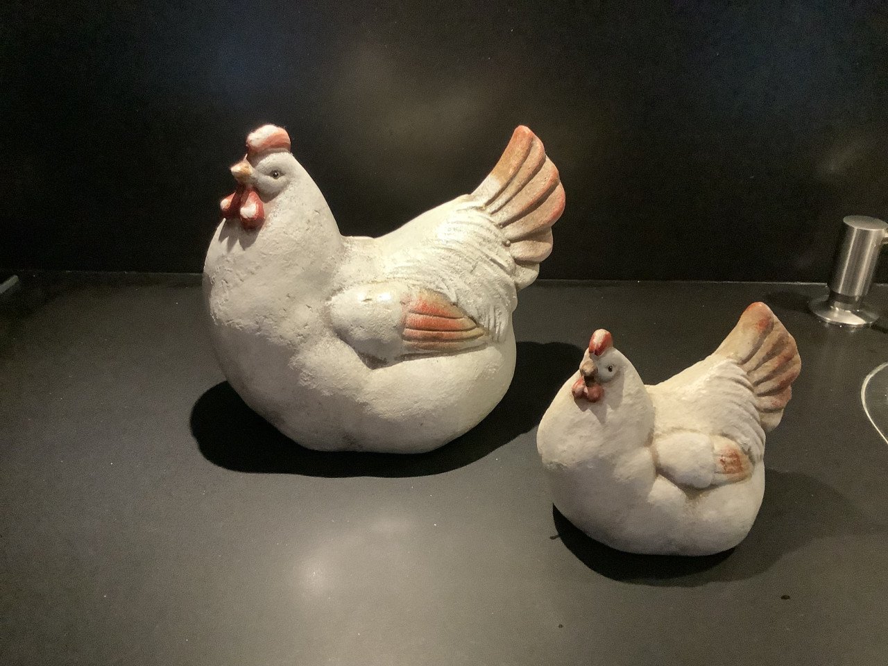 Kippen ( decoratie) merk “ Counryfield”