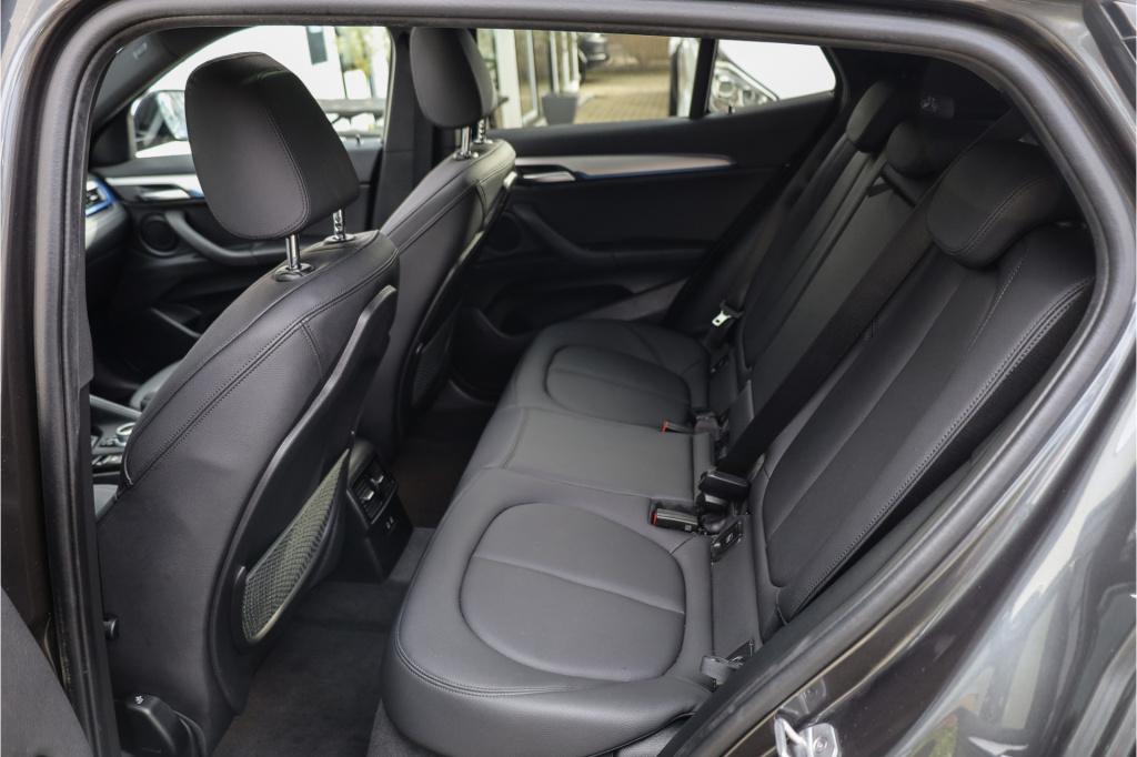 BMW X2 xdrive25e m sport pano i 18inch i hud