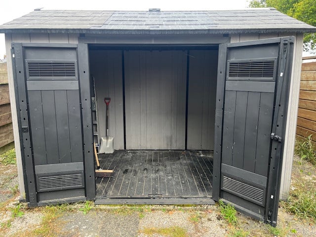 TEAB kunststof berging /schuur / tuinhuis Keter Oakland