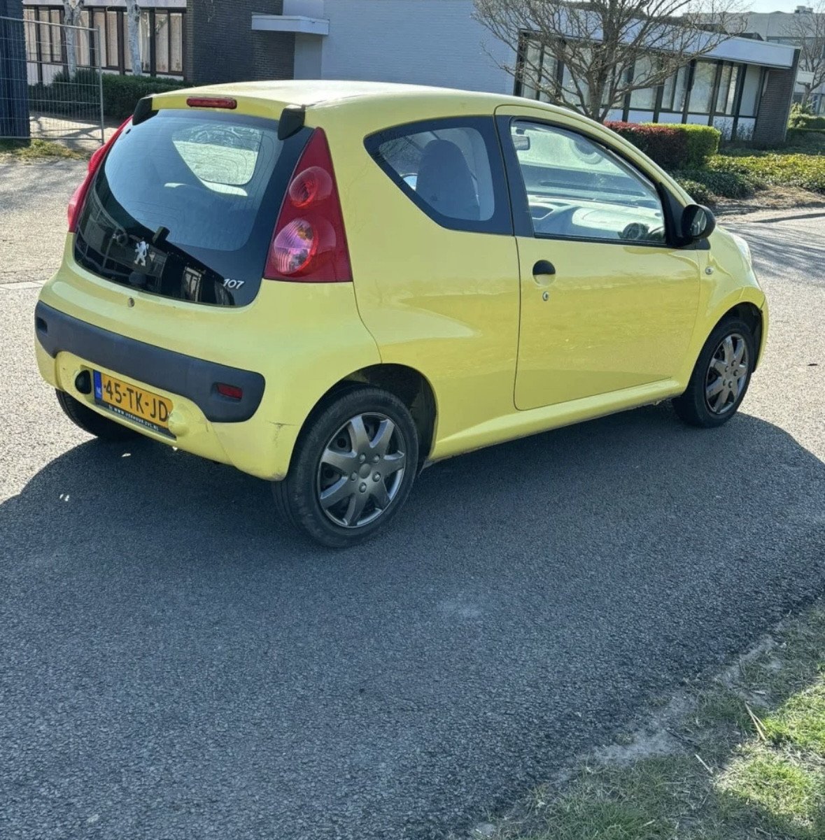 Peugeot 107 met een voljaar apk!