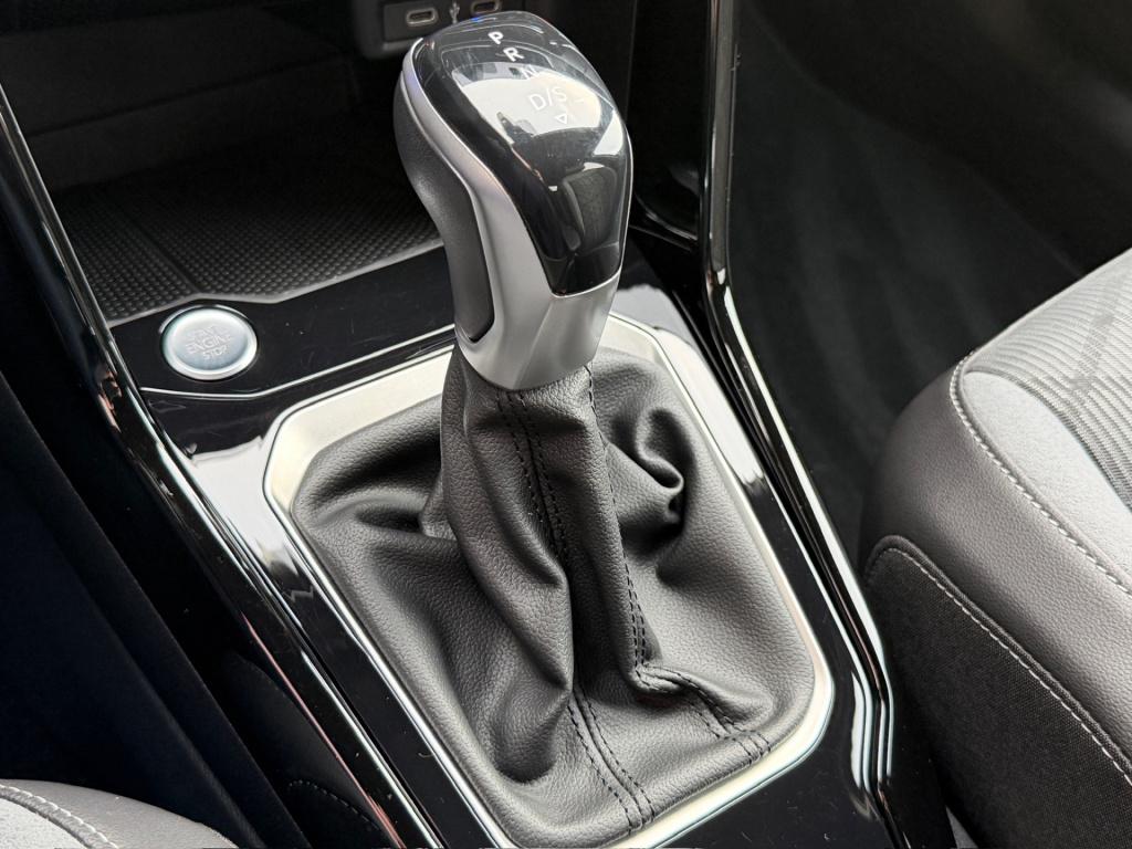 Volkswagen T-roc 1.5 tsi 150pk dsg r-line | camera | keyless | elek. achter