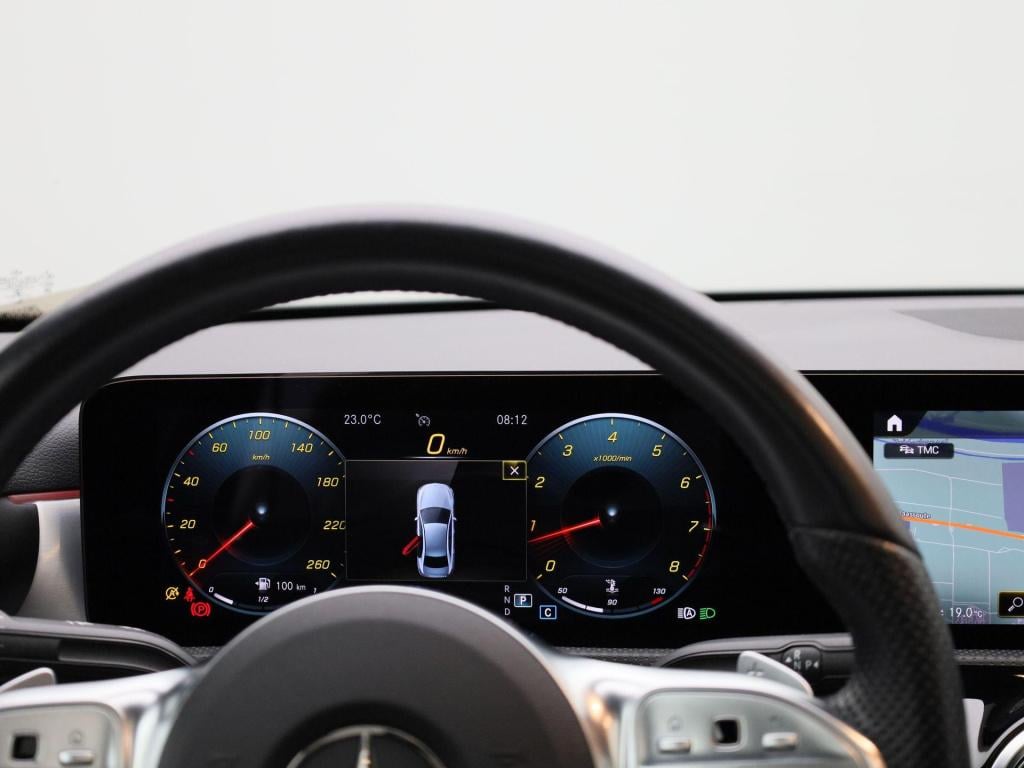 Mercedes-Benz A-Klasse 250 premium | automaat | panorama dak | virtual cock