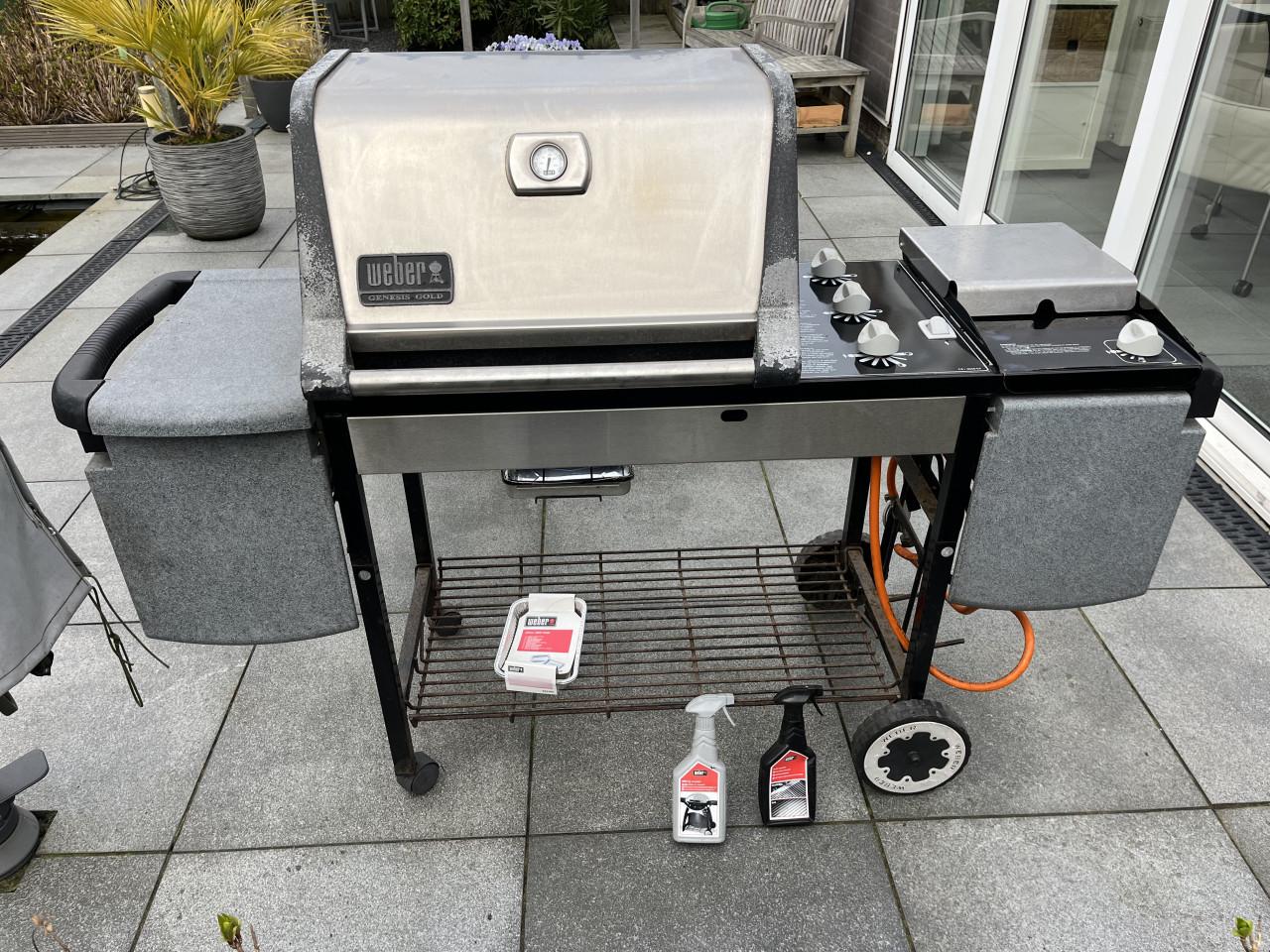 Barbecue WEBER Genesis Gold