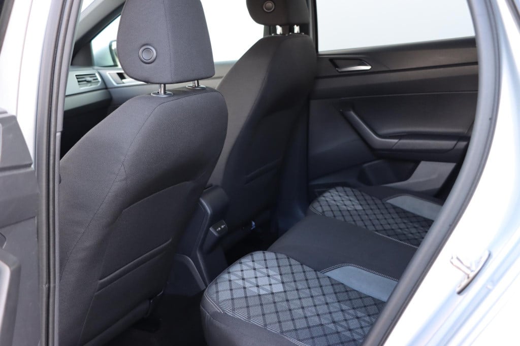 Volkswagen Taigo 1.0 tsi r-line 110pk dsg7
