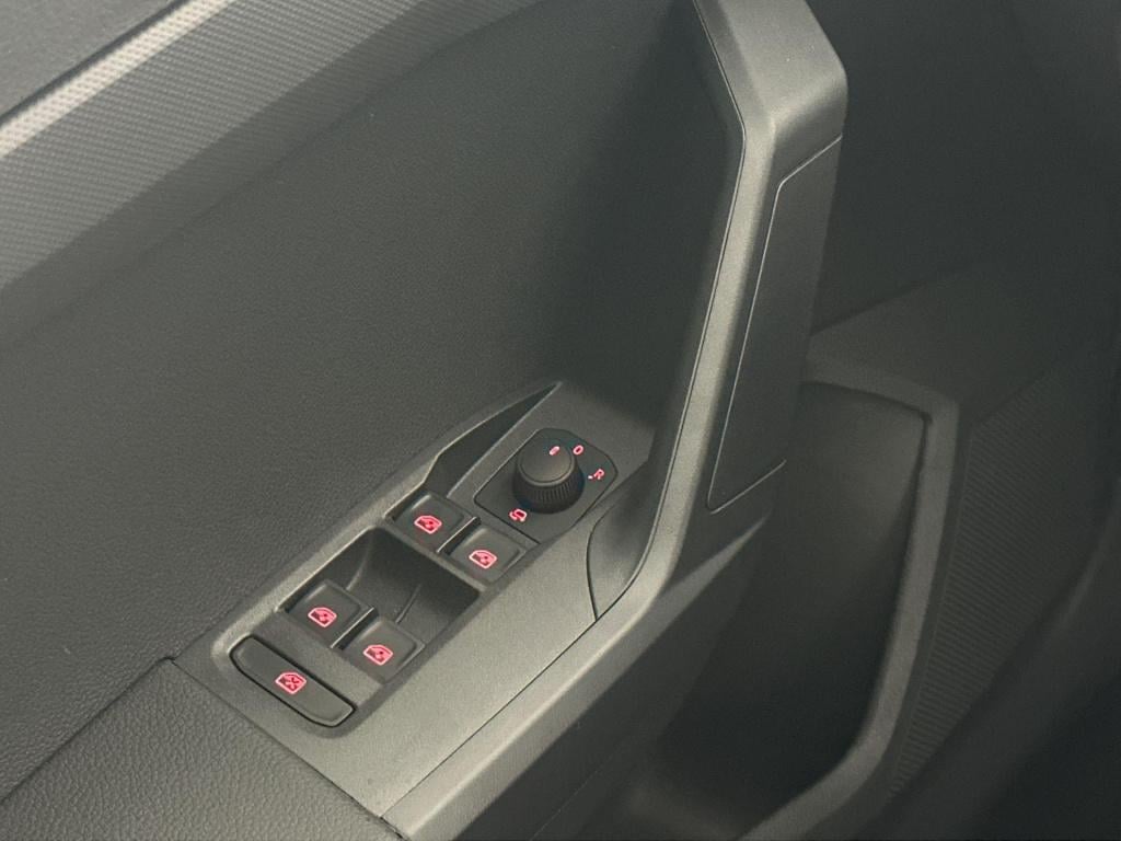 Seat Ibiza style business connect 1.0 ecotsi 70 kw / 95 pk ha