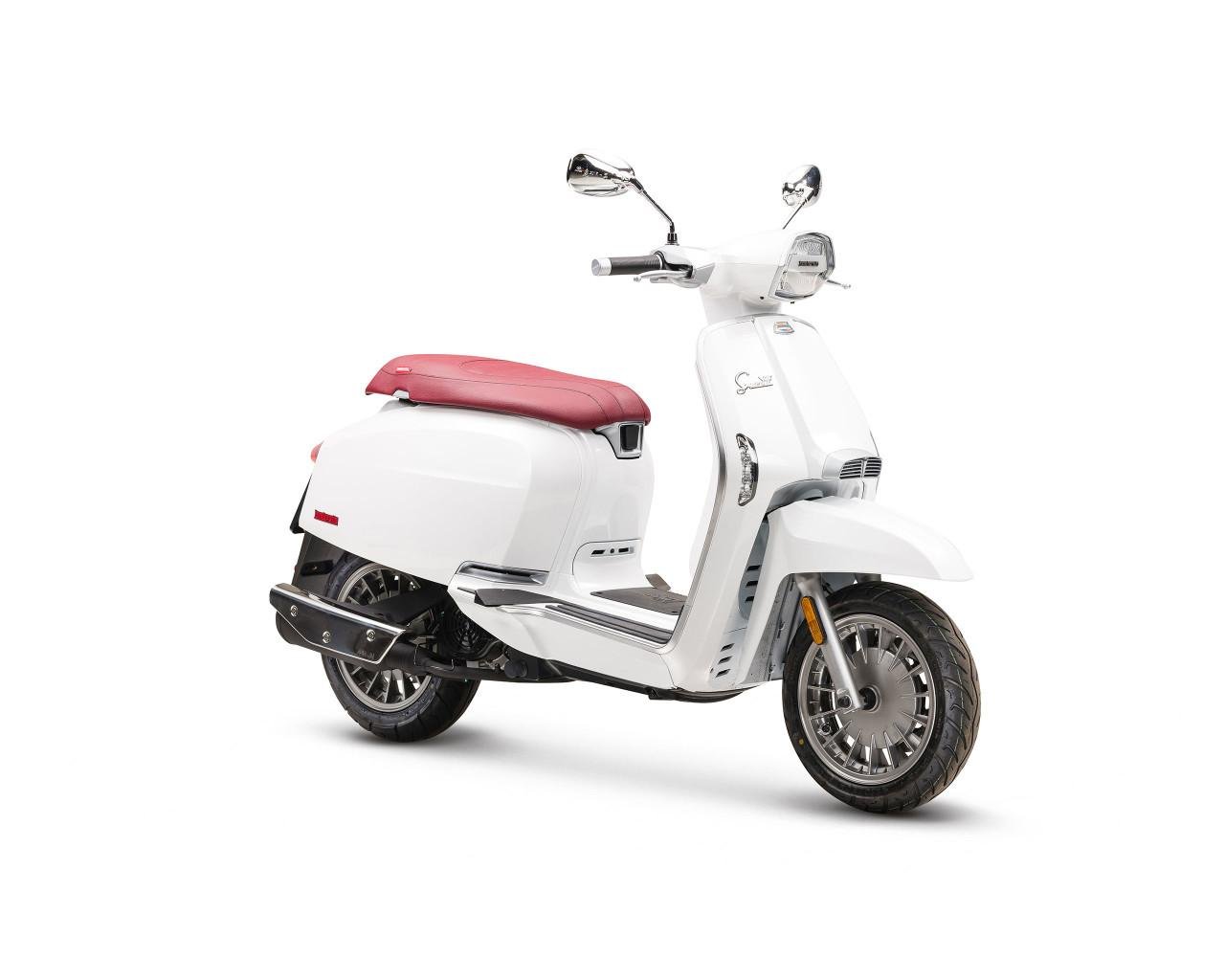 Lambretta V Special 50 Nieuw en nu uit voorraad leverbaar!