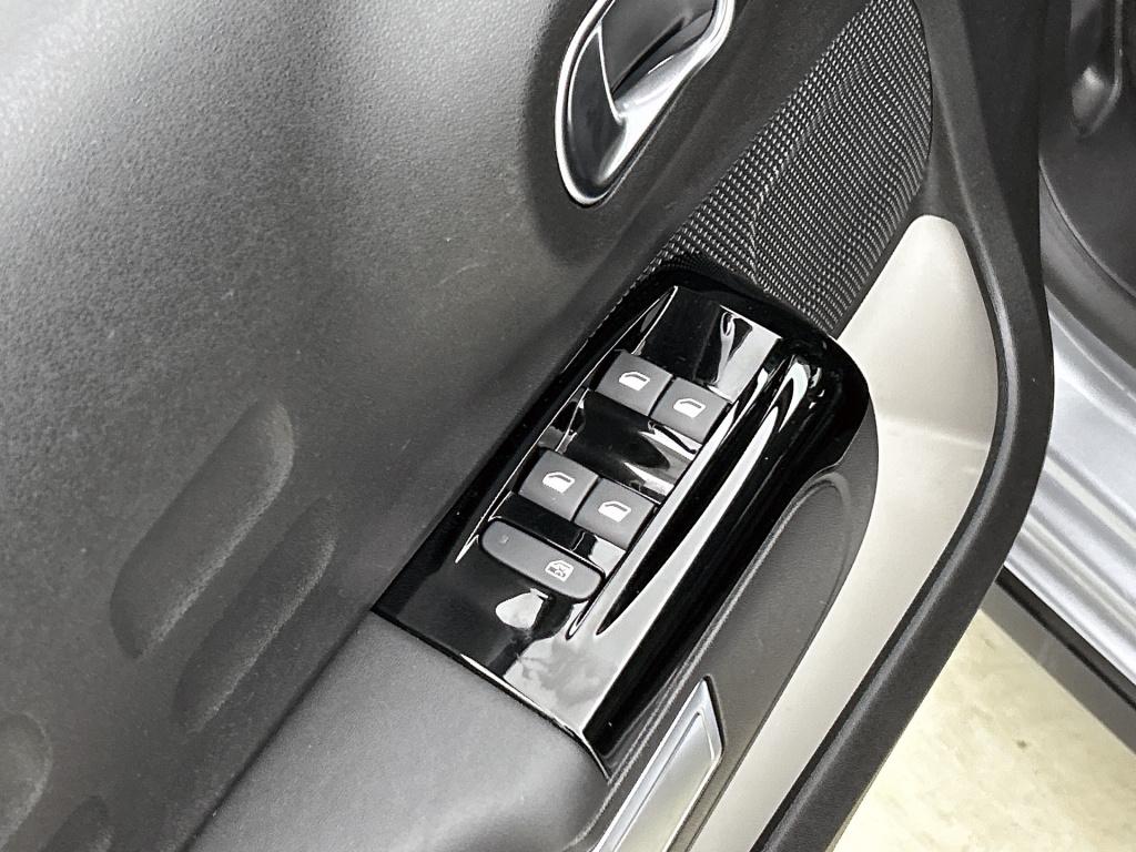 Citroen C3 110 pk automaat shine | rijklaar | comfort seats | 17" lichtmeta