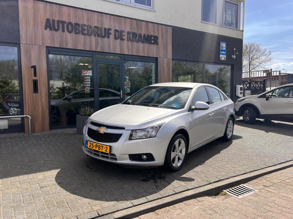 Chevrolet Cruze 1.8 lt