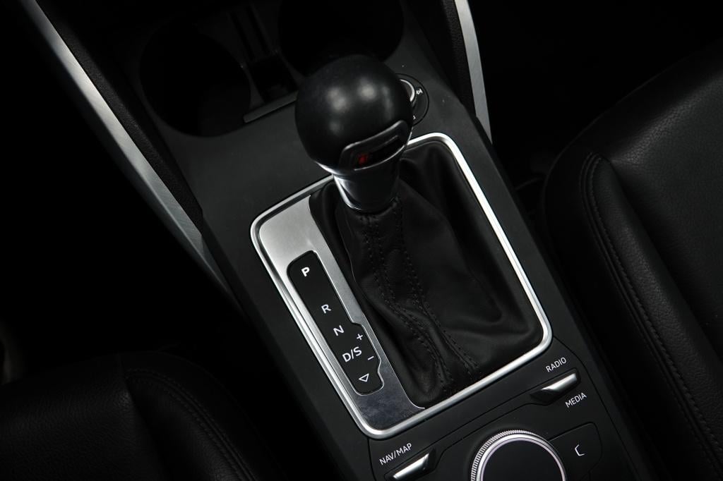 Audi Q2 1.0 tfsi sport | pdc | 19" | leder | stoelverw. |