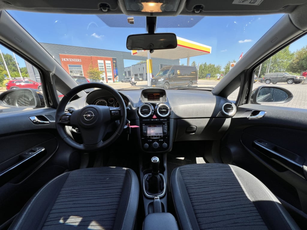 Opel Corsa 1.4-16v blitz