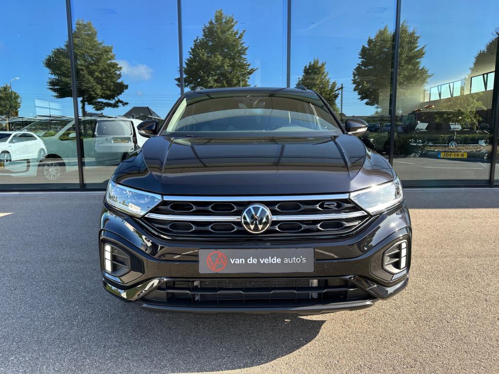 Volkswagen T-roc 1.5 tsi 150pk r-line | black style | keyless | navi | adap