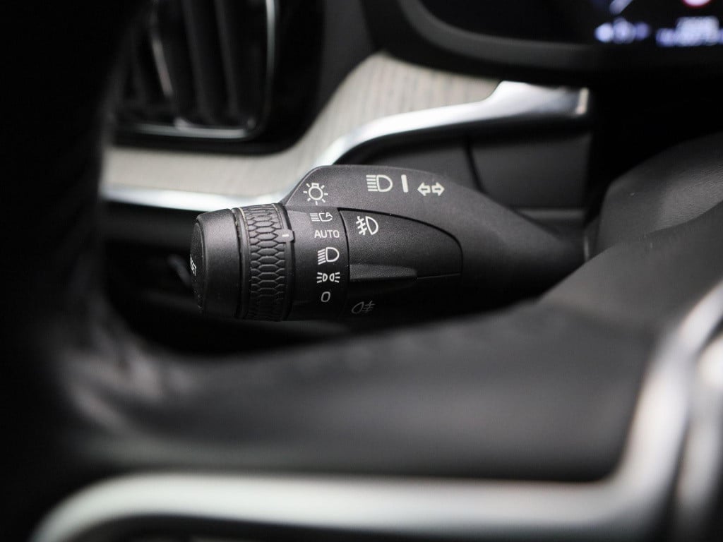Volvo V60 2.0 t6 recharge awd inscription | automaat | lmv | trekhaak | led