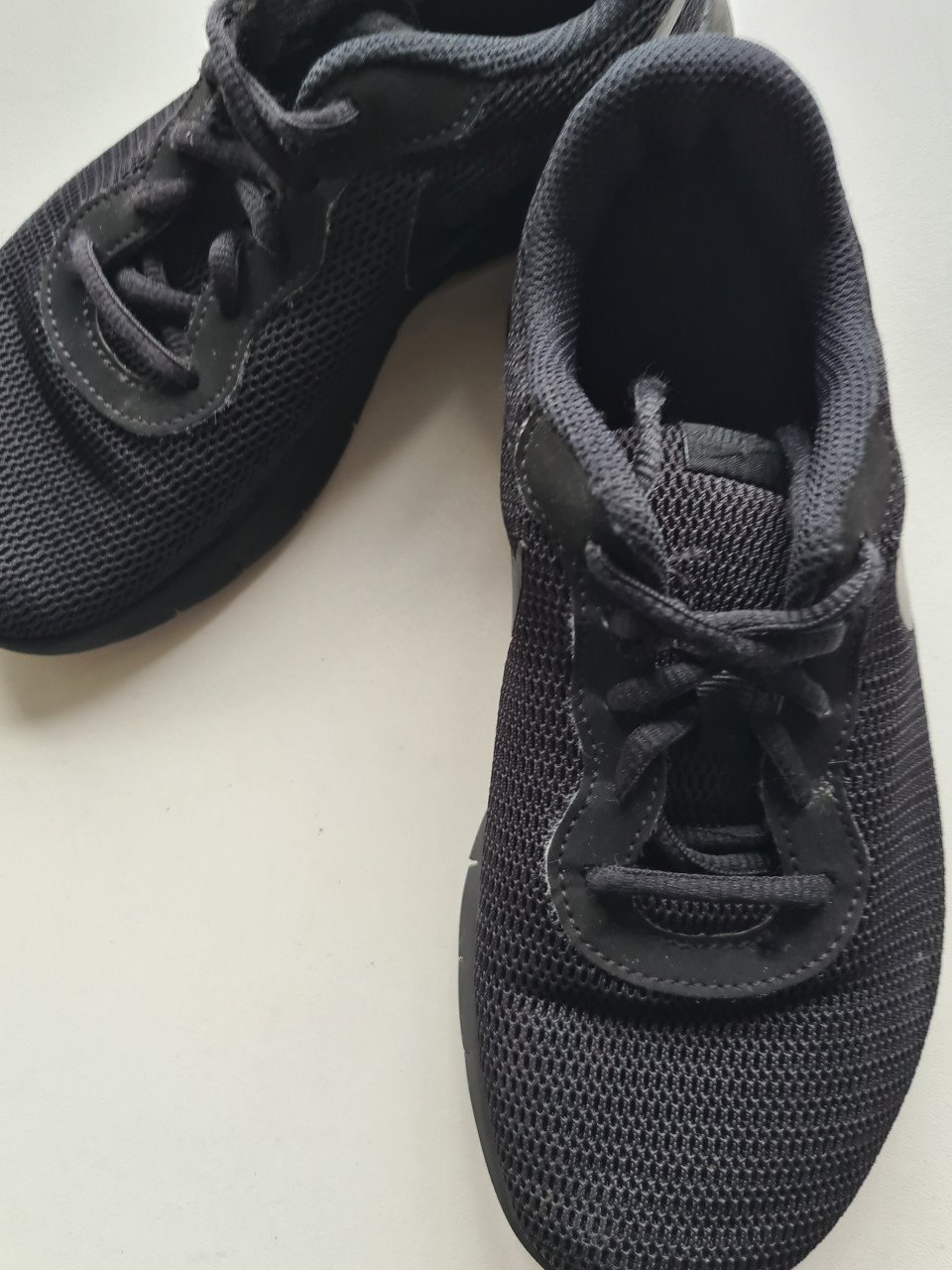 Zwarte sneakers van Nike  Maat 34