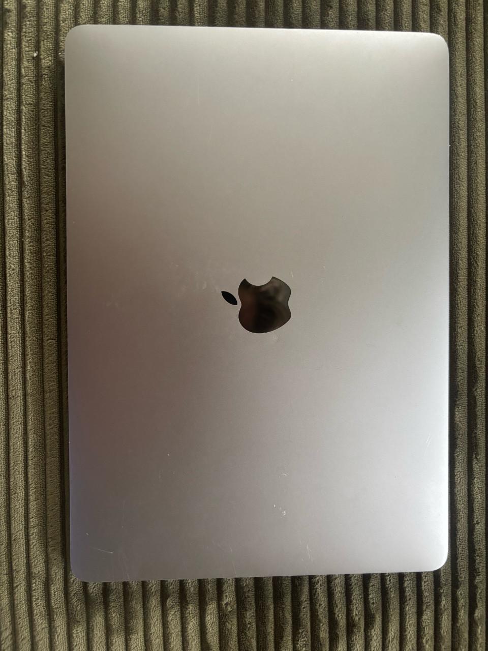 Macbook Pro 13-inch (2017)
