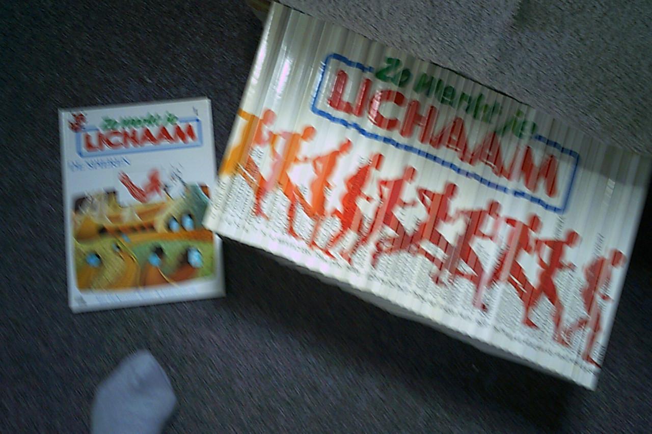 50-dlg. hardcover kinderboekenserie ZO WERKT JE LICHAAM ...