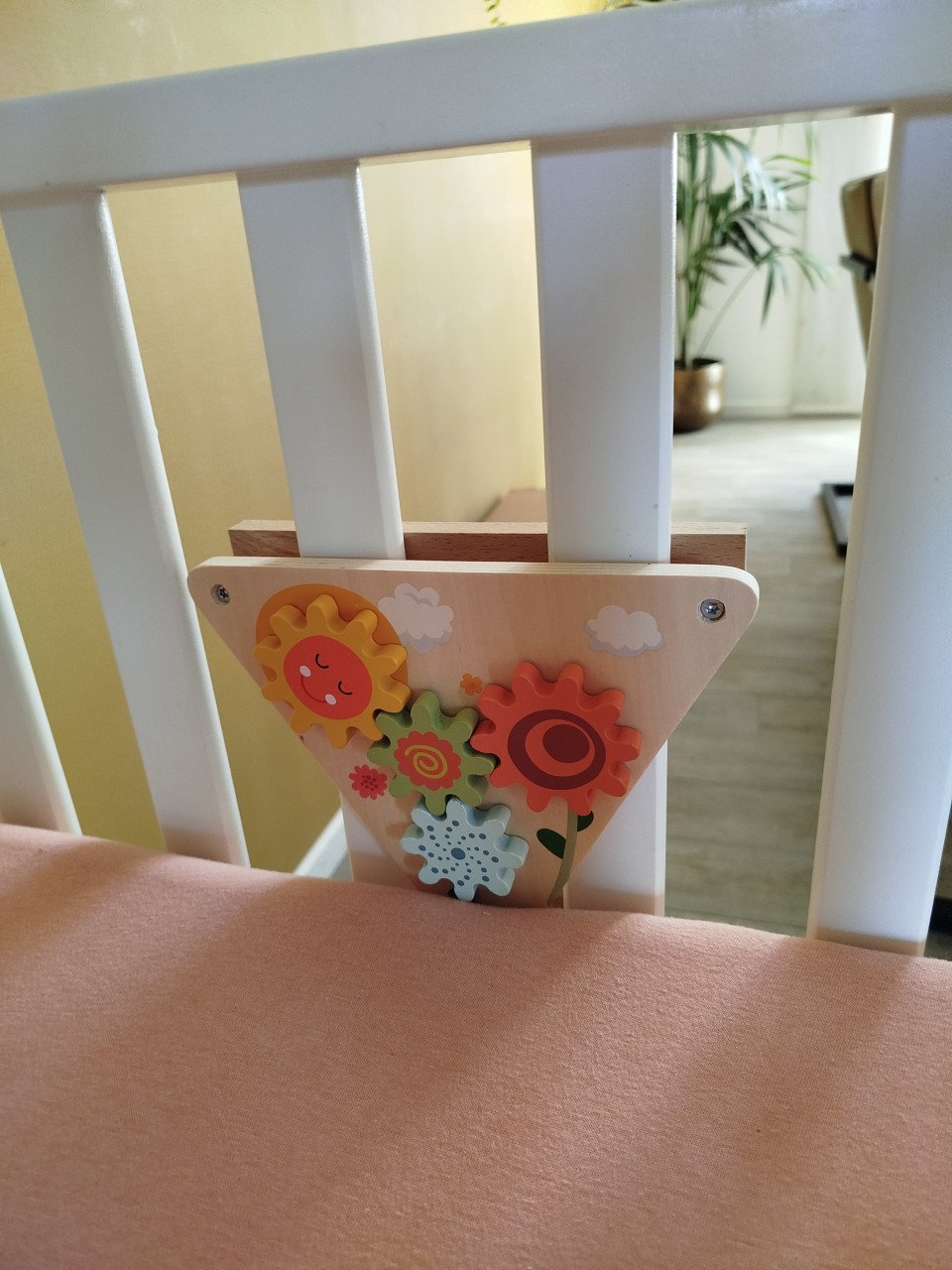 Baby box, wit, inclusief matras, topper, muziek mobiel en boxspeeltje.