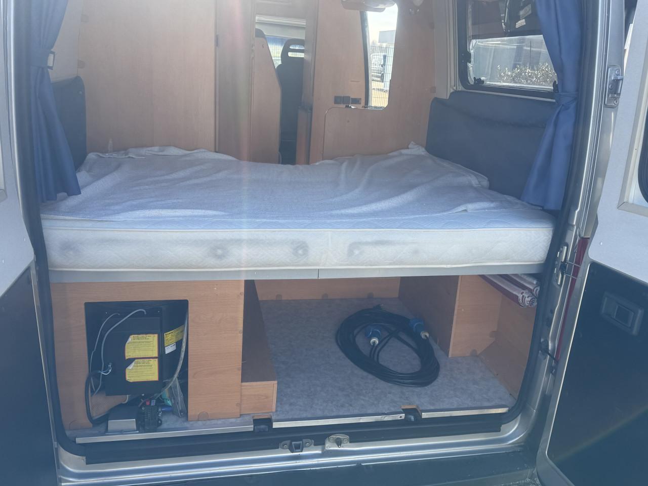 Adria 2Win ( zeer leuke starters buscamper, nieuw APK )meeneemprijs !!!