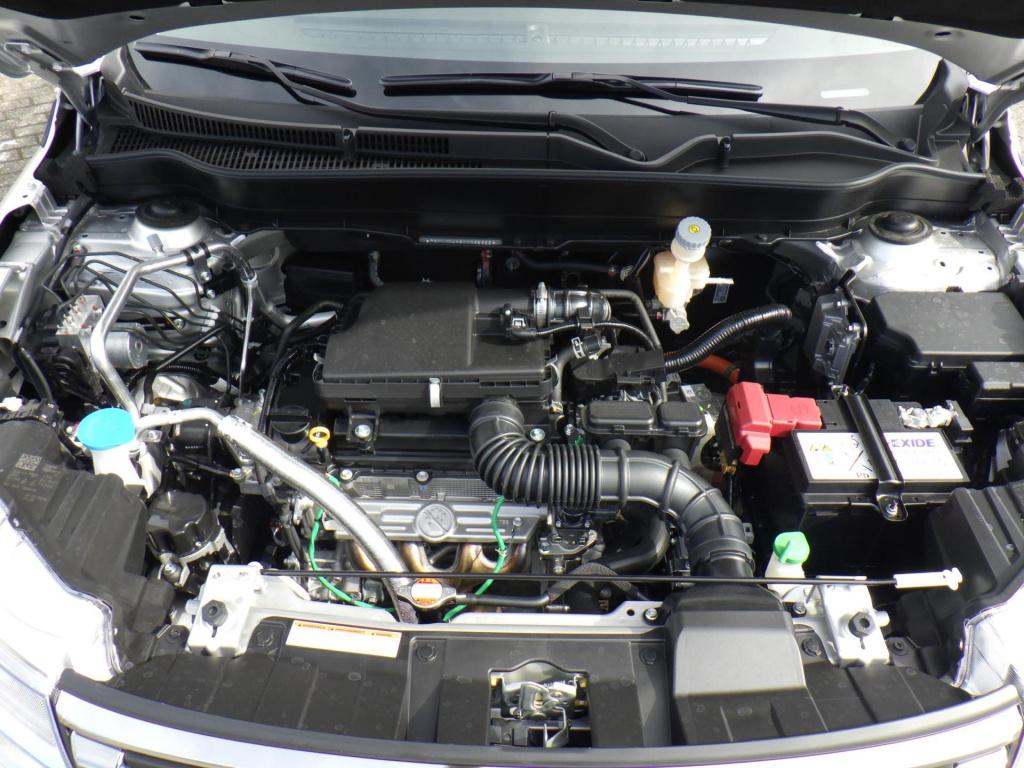 Suzuki Vitara 1.5 hybrid style