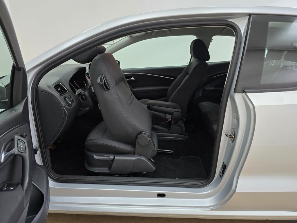 Volkswagen Polo occasion 1.2 tsi highline met carplay radio en sportieve lo