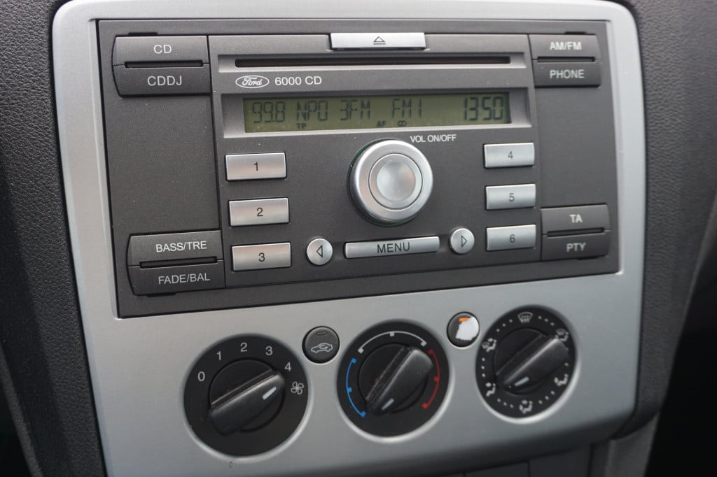 Ford Focus 1.6-16v first edition airco / elektr. ramen / lm velgen / trekha