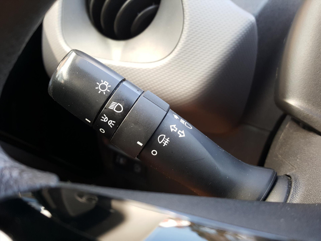 Peugeot 108 active 1.0 e-vti 72pk 5d premium pakket | airco | radio | bluet