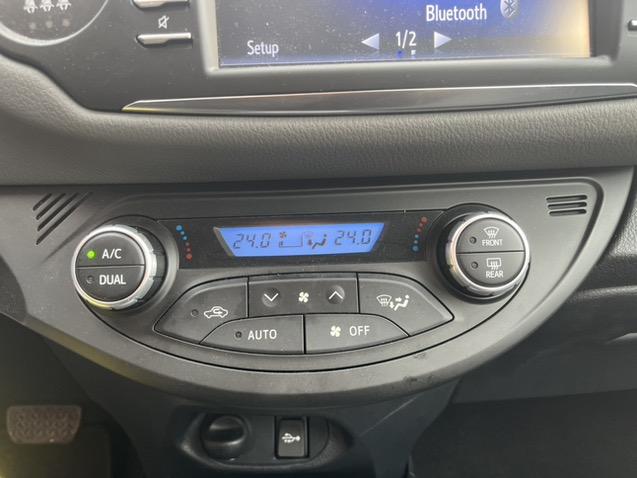 Toyota Yaris 1.5 hybrid active