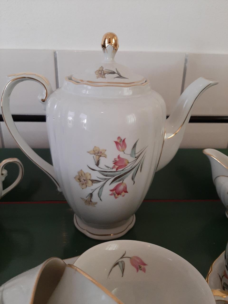 KOMPLEET - PORSELEINEN SERVIES