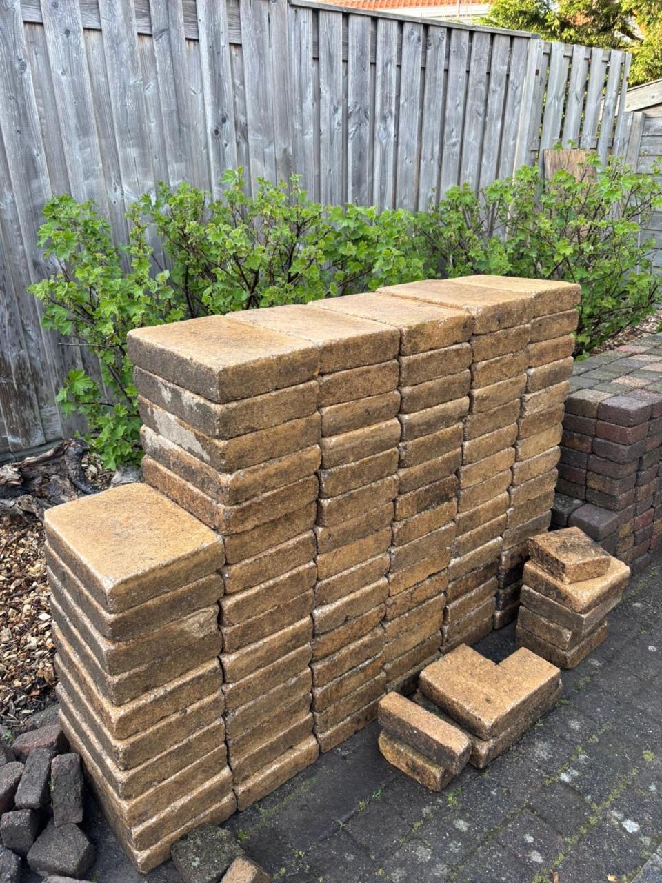 Ruilen: 85 pebblestones