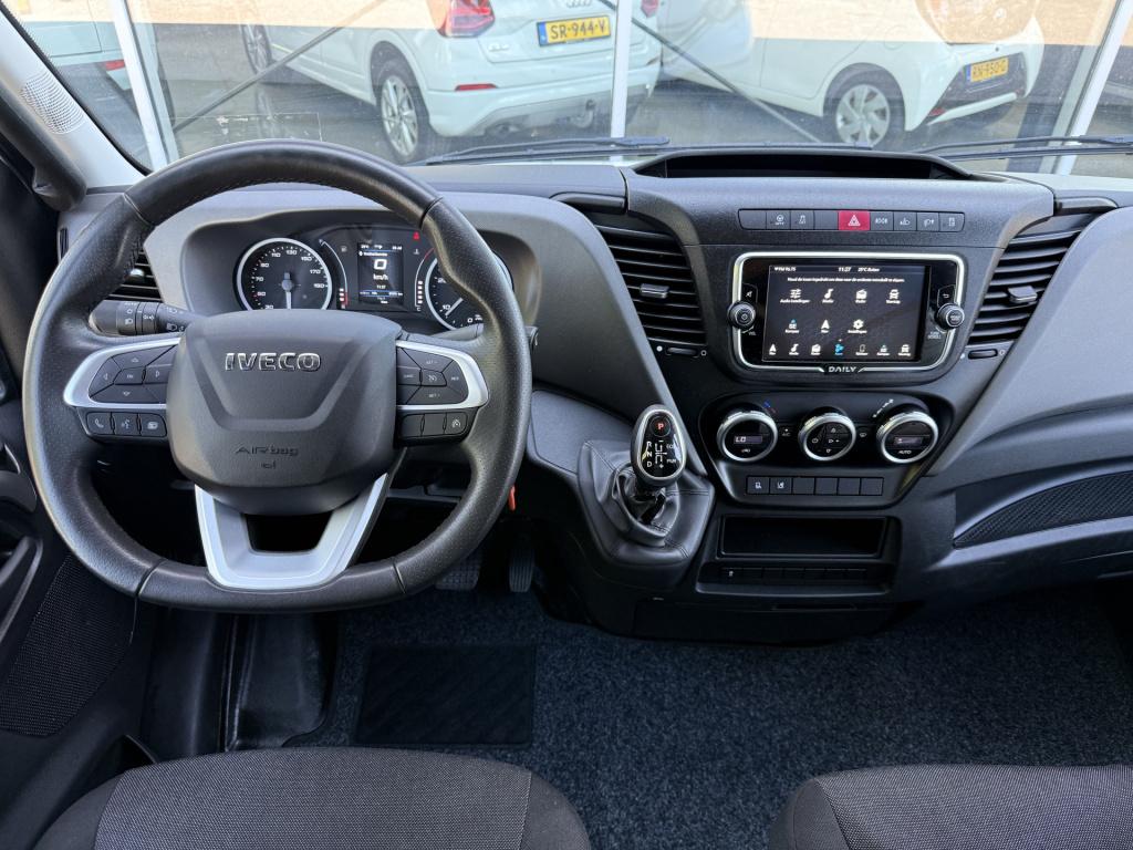 Iveco Daily 35c18h 3.0 bakwagen met laadklep | zijdeur | trekhaak | dubbel 