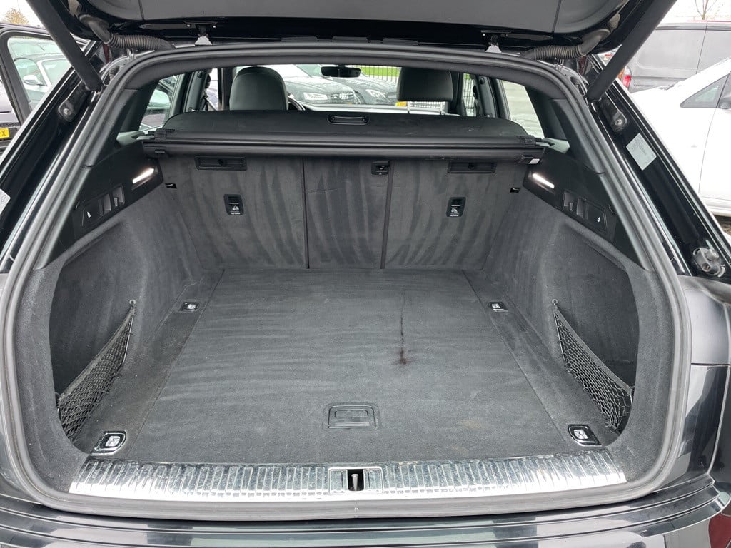 Audi E-tron 55 quattro 95 kwh s-line -full options-