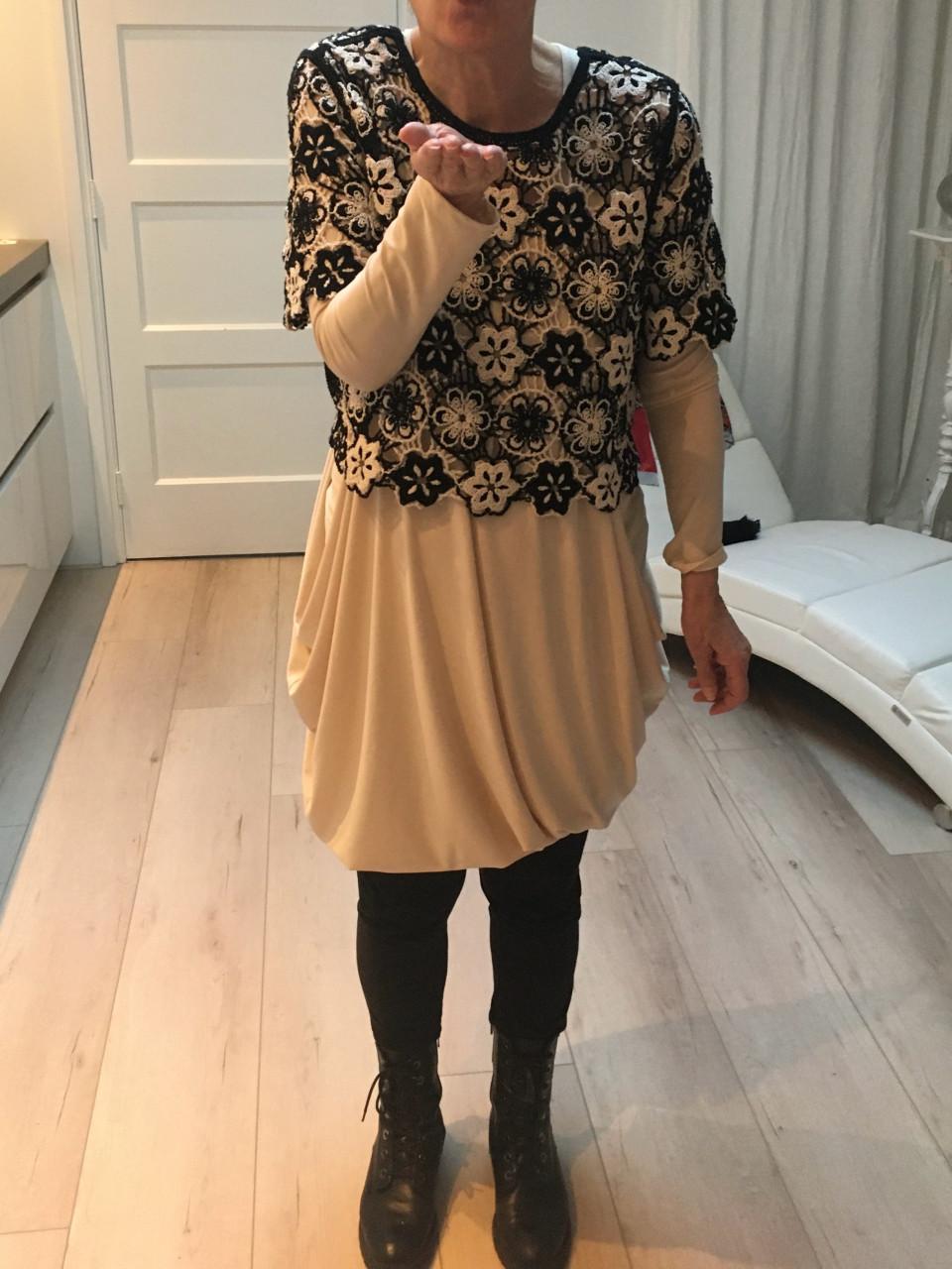 Splinternieuwe crop top cotton club maat L