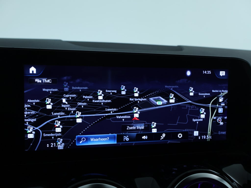 Mercedes-Benz Eqa 250 business solution amg 67 kwh | dodehoek detector | sf