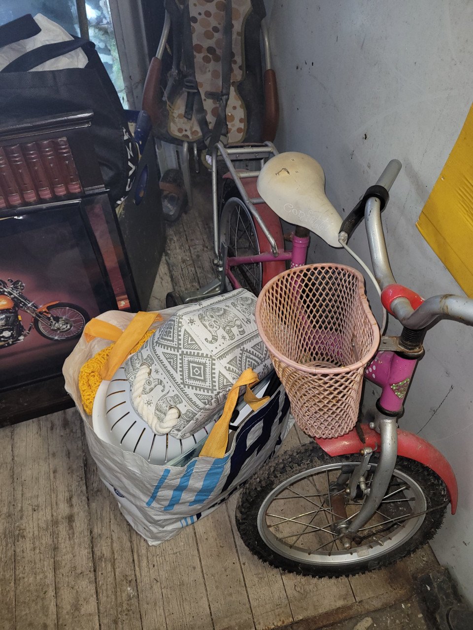 Rommelmarkt spullen.