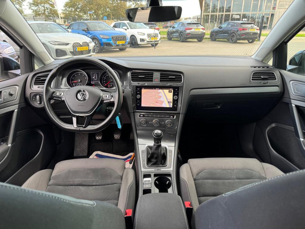 Volkswagen Golf 1.0 tsi * massage stoel * camera * carplay * stoelverwarmin