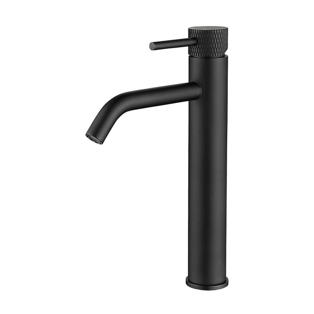 Te koop aangeboden 2 nieuwe luxe design wastafelkranen.