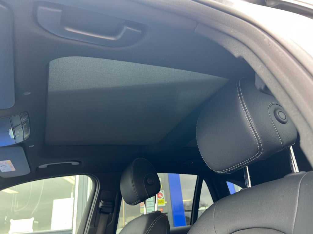 Mercedes-Benz Glc 300de 4matic business solution amg, trekhaak, panoramadak