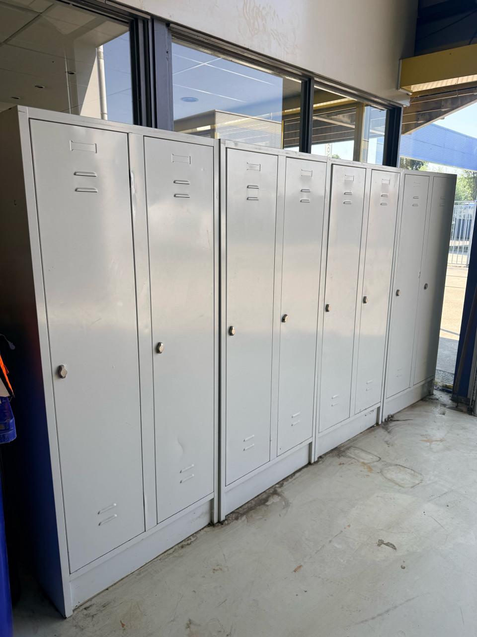 Diverse kleding lockers te koop!